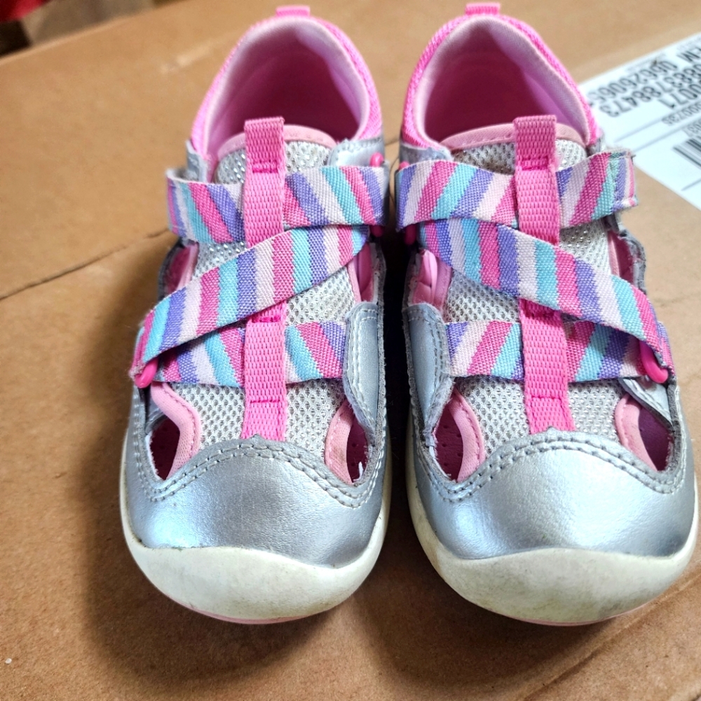 9M Stride Rite Surf Style Sneaker Sandals